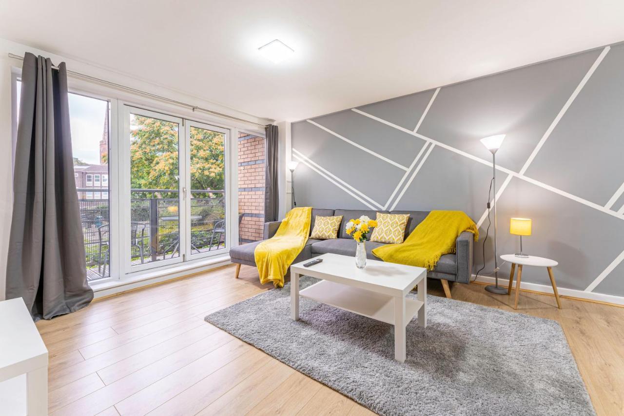 Riley House Spacious City Apartment Ковентри Экстерьер фото