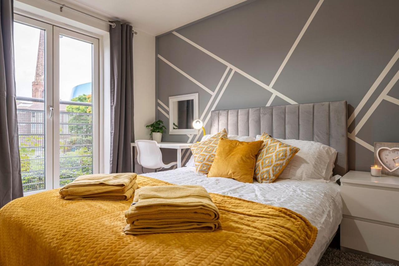 Riley House Spacious City Apartment Ковентри Экстерьер фото