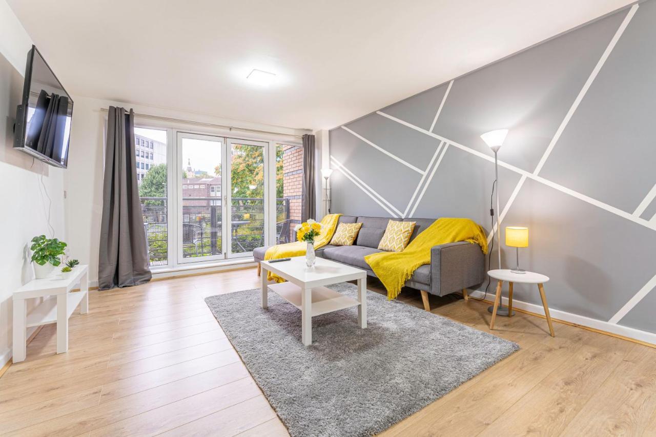 Riley House Spacious City Apartment Ковентри Экстерьер фото