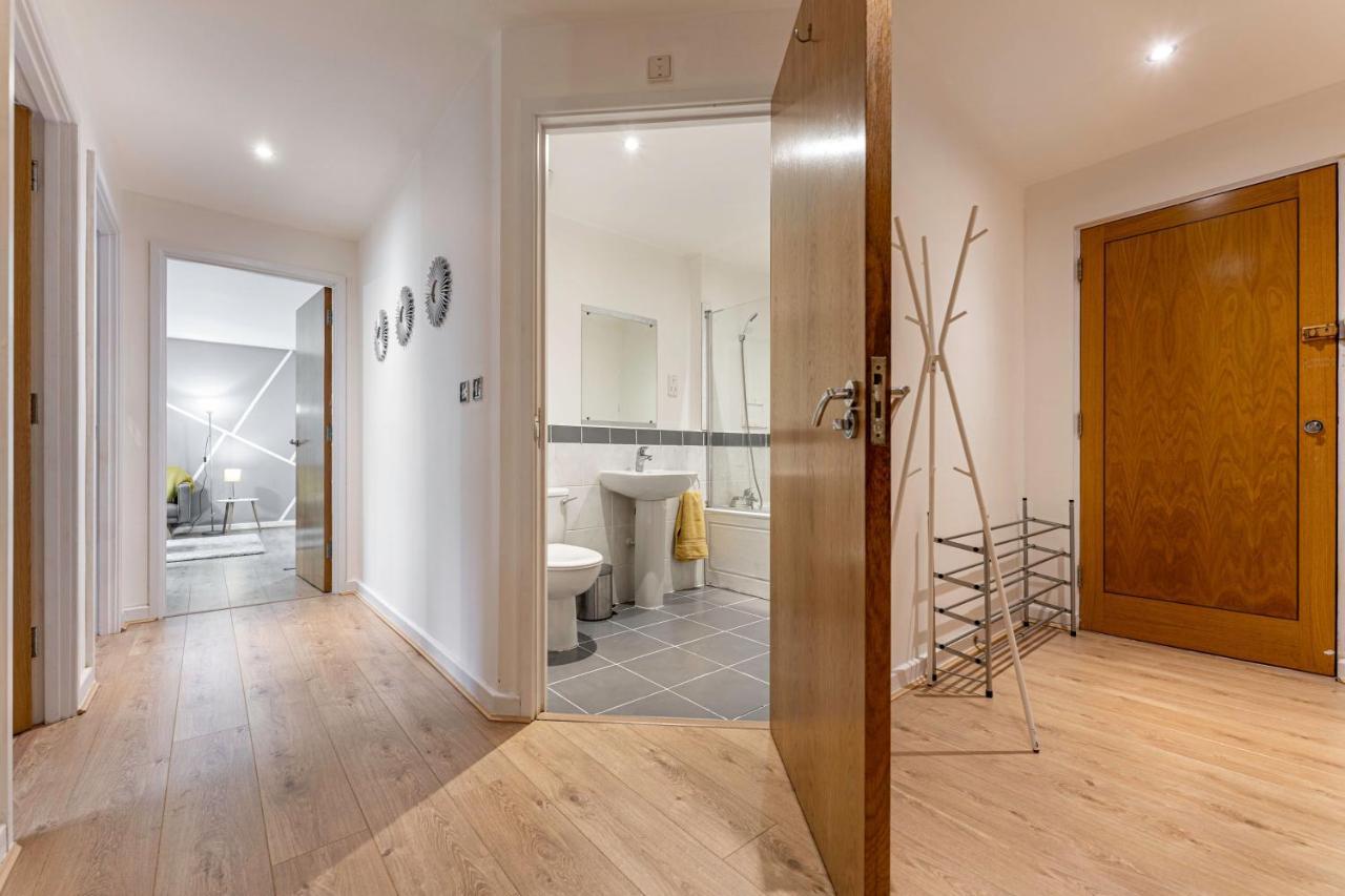 Riley House Spacious City Apartment Ковентри Экстерьер фото