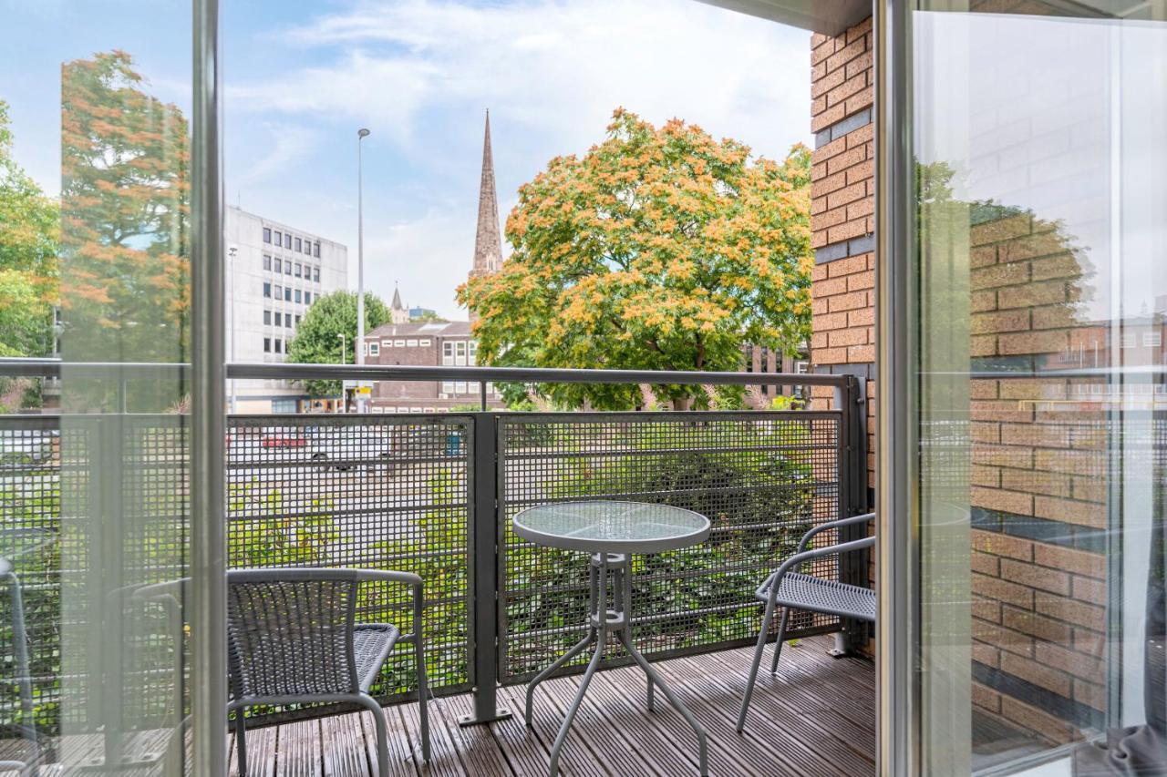Riley House Spacious City Apartment Ковентри Экстерьер фото