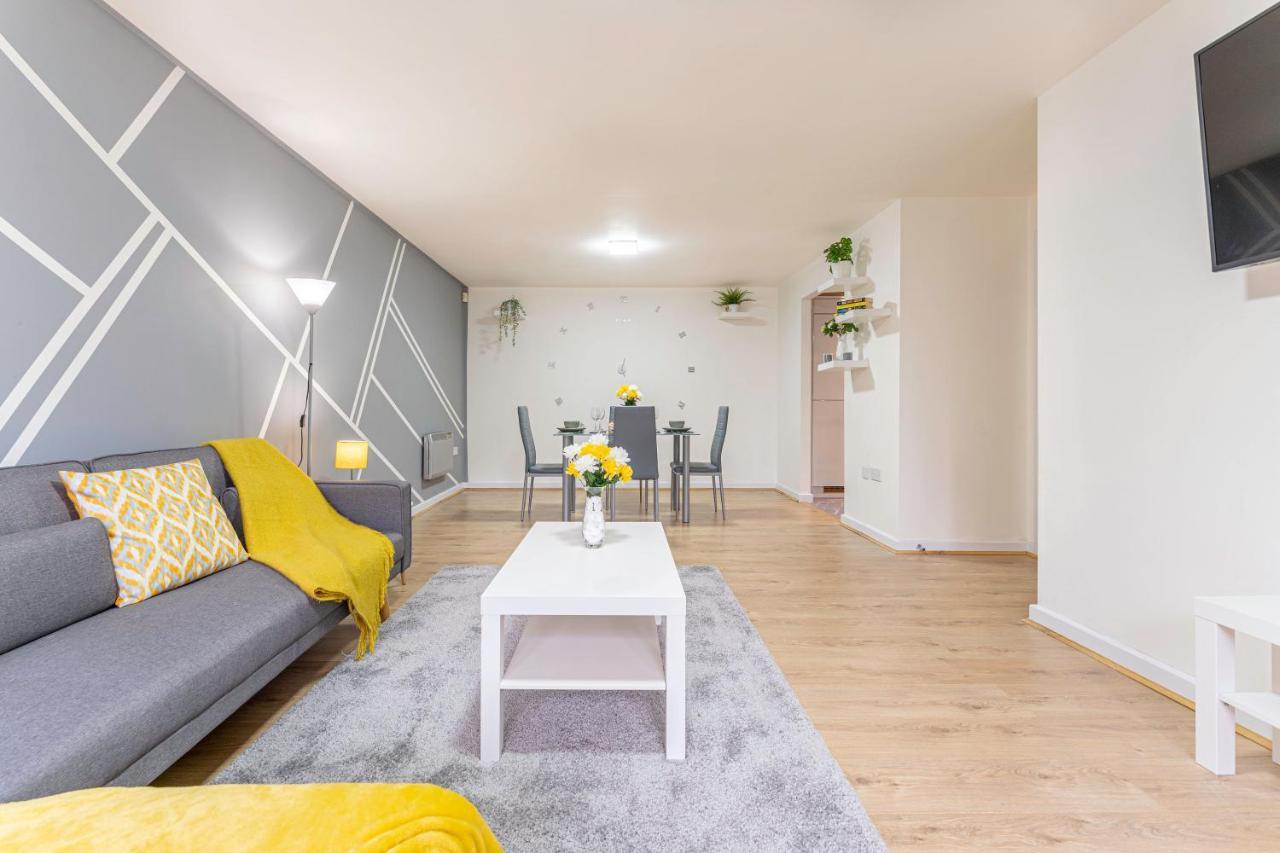 Riley House Spacious City Apartment Ковентри Экстерьер фото