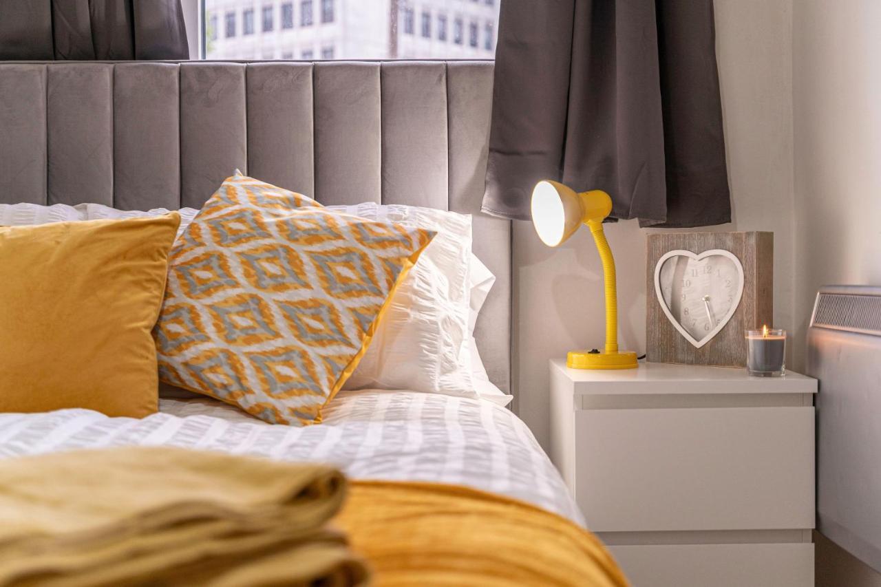 Riley House Spacious City Apartment Ковентри Экстерьер фото